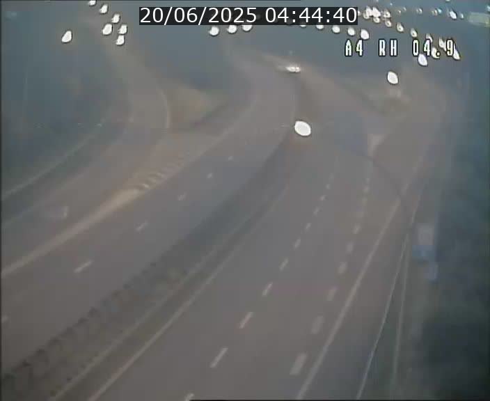 Traffic live webcam Luxembourg Leudelange - A4 - BK 4.9 - direction Luxembourg