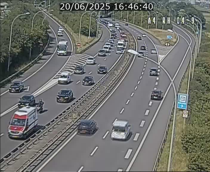 Traffic live webcam Luxembourg Leudelange - A4 - BK 4.9 - direction Luxembourg
