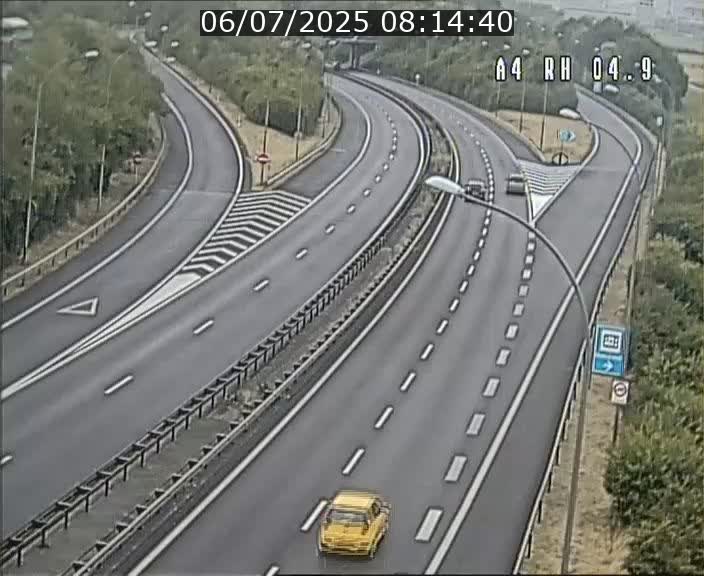 Traffic live webcam Luxembourg Leudelange - A4 - BK 4.9 - direction Luxembourg