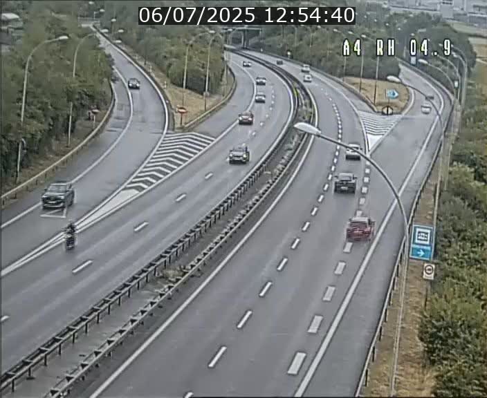 Traffic live webcam Luxembourg Leudelange - A4 - BK 4.9 - direction Luxembourg
