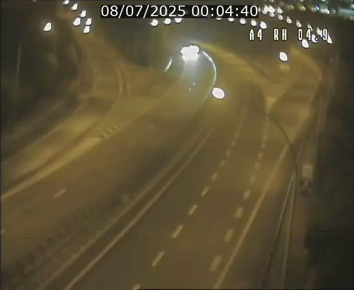 Traffic live webcam Luxembourg Leudelange - A4 - BK 4.9 - direction Luxembourg