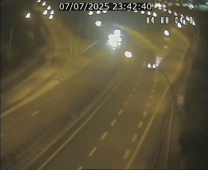 Traffic live webcam Luxembourg Leudelange - A4 - BK 4.9 - direction Luxembourg