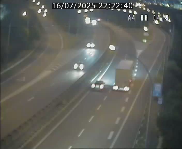Traffic live webcam Luxembourg Leudelange - A4 - BK 4.9 - direction Luxembourg