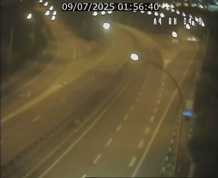 Traffic live webcam Luxembourg Leudelange - A4 - BK 4.9 - direction Luxembourg