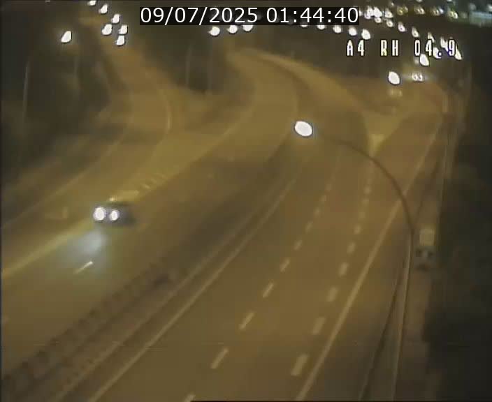 Traffic live webcam Luxembourg Leudelange - A4 - BK 4.9 - direction Luxembourg