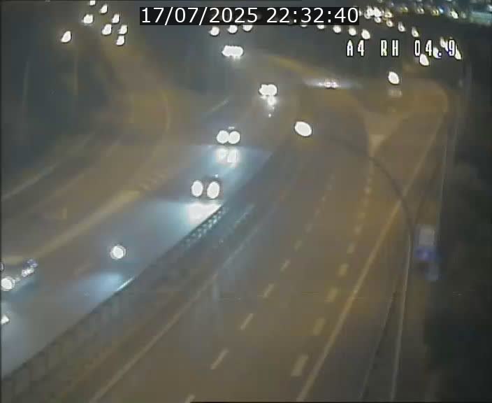 Traffic live webcam Luxembourg Leudelange - A4 - BK 4.9 - direction Luxembourg