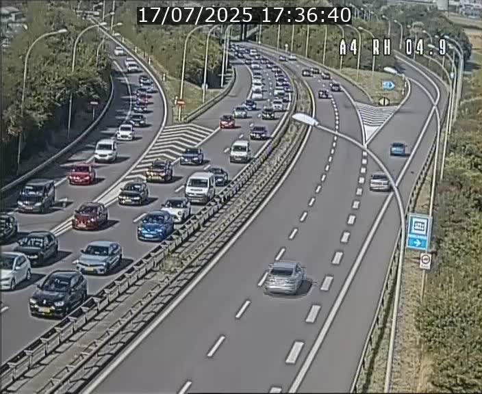 Traffic live webcam Luxembourg Leudelange - A4 - BK 4.9 - direction Luxembourg