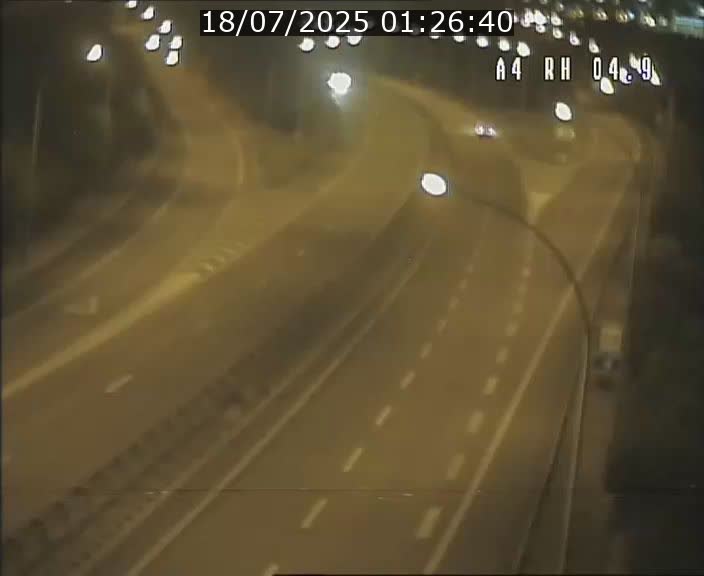 Traffic live webcam Luxembourg Leudelange - A4 - BK 4.9 - direction Luxembourg
