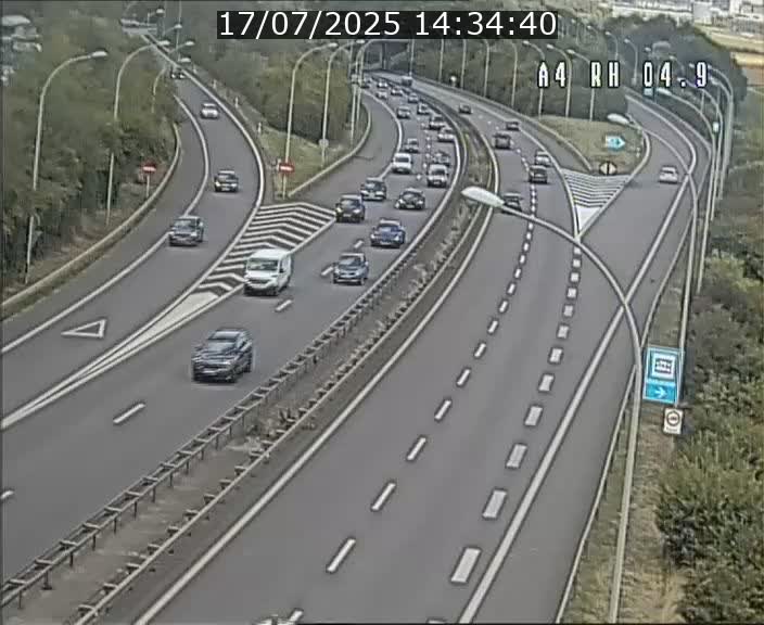 Traffic live webcam Luxembourg Leudelange - A4 - BK 4.9 - direction Luxembourg