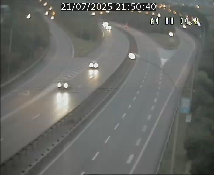 Traffic live webcam Luxembourg Leudelange - A4 - BK 4.9 - direction Luxembourg