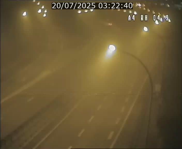 Traffic live webcam Luxembourg Leudelange - A4 - BK 4.9 - direction Luxembourg