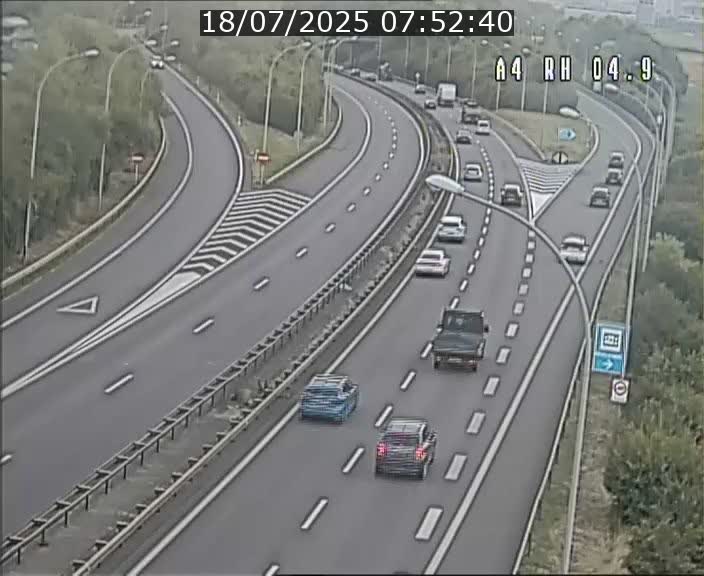 Traffic live webcam Luxembourg Leudelange - A4 - BK 4.9 - direction Luxembourg