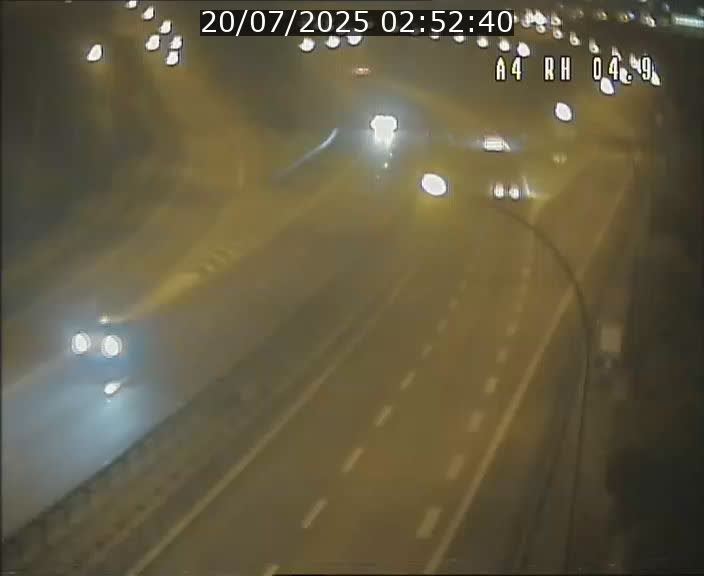 Traffic live webcam Luxembourg Leudelange - A4 - BK 4.9 - direction Luxembourg