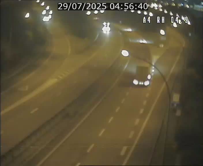 Traffic live webcam Luxembourg Leudelange - A4 - BK 4.9 - direction Luxembourg