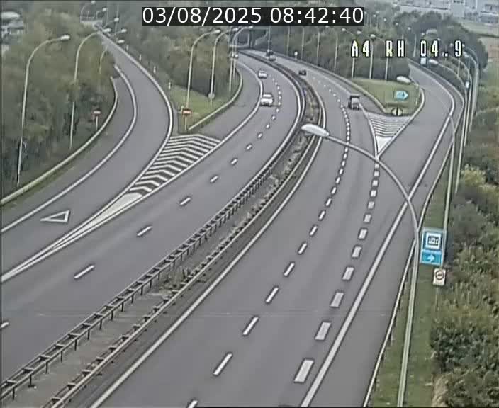 Traffic live webcam Luxembourg Leudelange - A4 - BK 4.9 - direction Luxembourg
