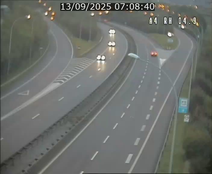 Traffic live webcam Luxembourg Leudelange - A4 - BK 4.9 - direction Luxembourg