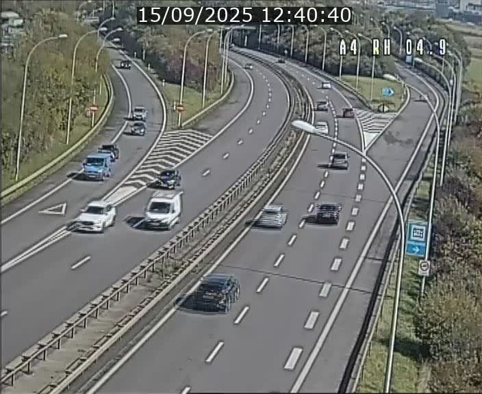 Traffic live webcam Luxembourg Leudelange - A4 - BK 4.9 - direction Luxembourg