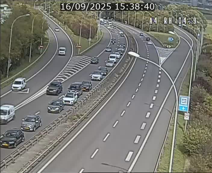Traffic live webcam Luxembourg Leudelange - A4 - BK 4.9 - direction Luxembourg