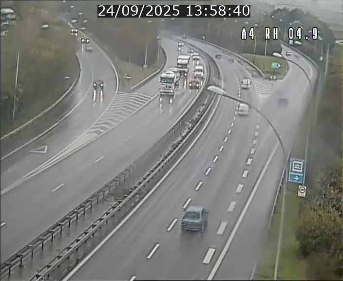 Traffic live webcam Luxembourg Leudelange - A4 - BK 4.9 - direction Luxembourg