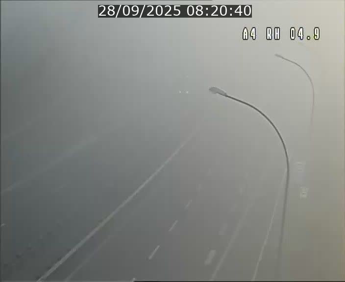 Traffic live webcam Luxembourg Leudelange - A4 - BK 4.9 - direction Luxembourg