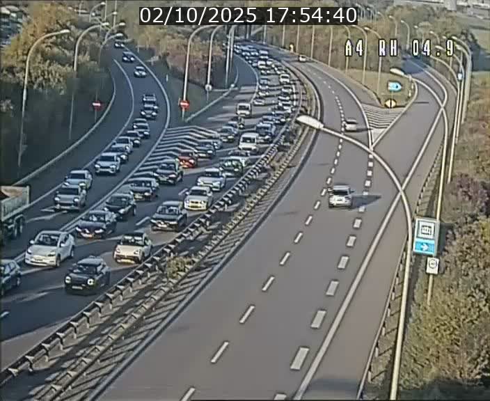 Traffic live webcam Luxembourg Leudelange - A4 - BK 4.9 - direction Luxembourg