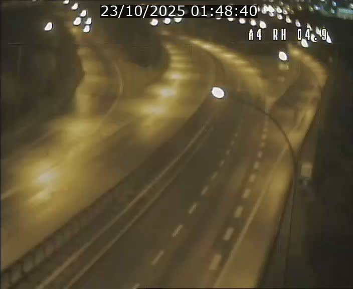 Traffic live webcam Luxembourg Leudelange - A4 - BK 4.9 - direction Luxembourg