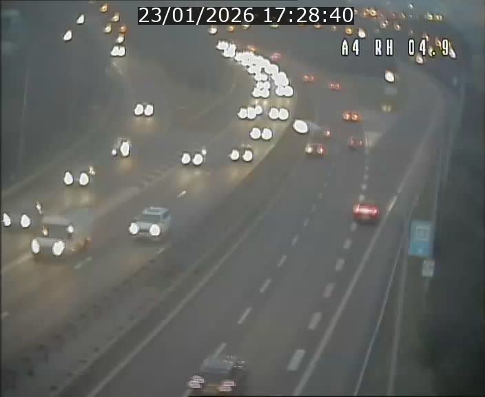 <h2>Traffic live webcam Luxembourg Leudelange - A4 - BK 4.9 - direction Luxembourg</h2>