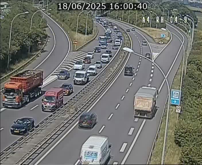 <h2>Traffic live webcam Luxembourg Leudelange - A4 - BK 4.9 - direction Luxembourg</h2>