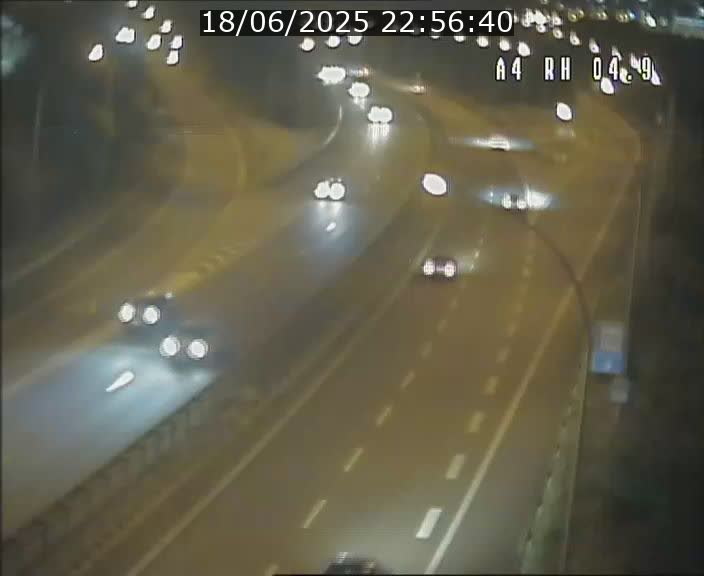 <h2>Traffic live webcam Luxembourg Leudelange - A4 - BK 4.9 - direction Luxembourg</h2>