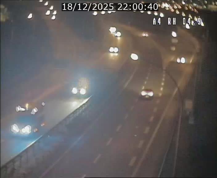 <h2>Traffic live webcam Luxembourg Leudelange - A4 - BK 4.9 - direction Luxembourg</h2>
