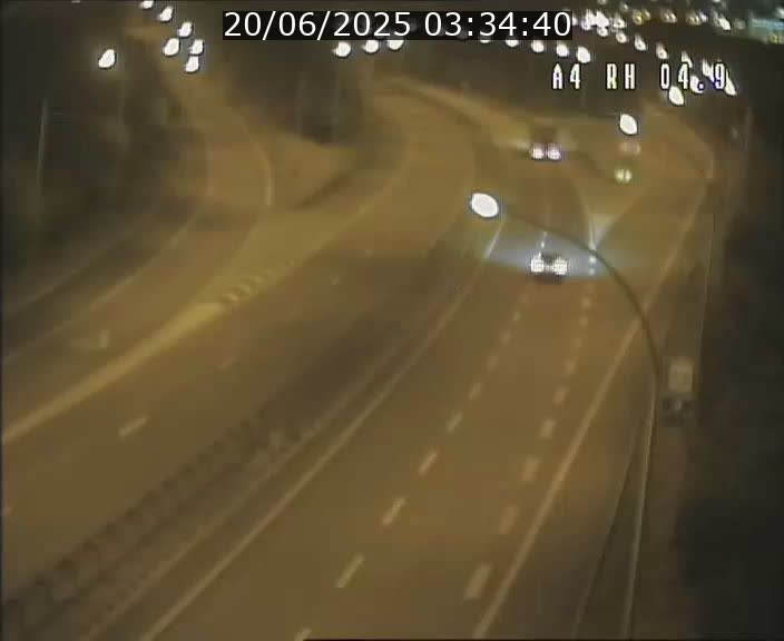 <h2>Traffic live webcam Luxembourg Leudelange - A4 - BK 4.9 - direction Luxembourg</h2>