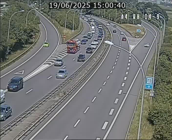 <h2>Traffic live webcam Luxembourg Leudelange - A4 - BK 4.9 - direction Luxembourg</h2>