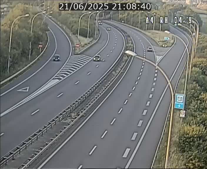 Traffic live webcam Luxembourg Leudelange - A4 - BK 4.9 - direction Luxembourg