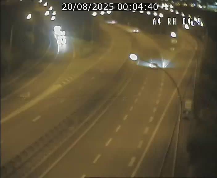 <h2>Traffic live webcam Luxembourg Leudelange - A4 - BK 4.9 - direction Luxembourg</h2>