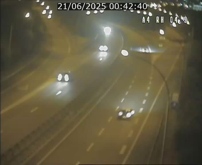 <h2>Traffic live webcam Luxembourg Leudelange - A4 - BK 4.9 - direction Luxembourg</h2>