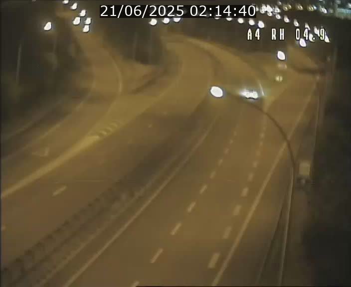 <h2>Traffic live webcam Luxembourg Leudelange - A4 - BK 4.9 - direction Luxembourg</h2>