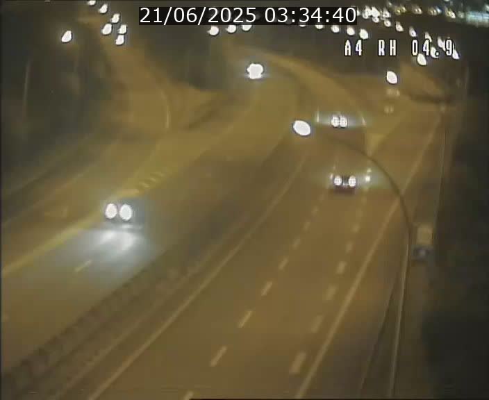 <h2>Traffic live webcam Luxembourg Leudelange - A4 - BK 4.9 - direction Luxembourg</h2>