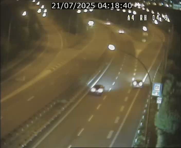 <h2>Traffic live webcam Luxembourg Leudelange - A4 - BK 4.9 - direction Luxembourg</h2>