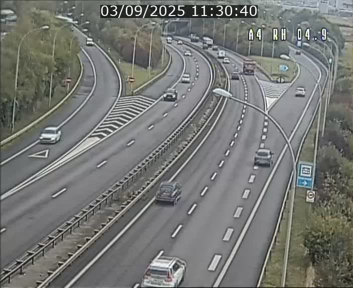 <h2>Traffic live webcam Luxembourg Leudelange - A4 - BK 4.9 - direction Luxembourg</h2>