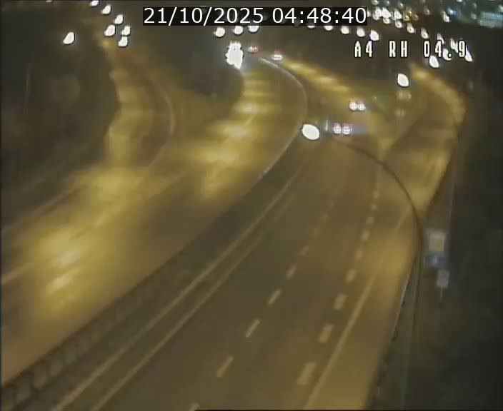 <h2>Traffic live webcam Luxembourg Leudelange - A4 - BK 4.9 - direction Luxembourg</h2>