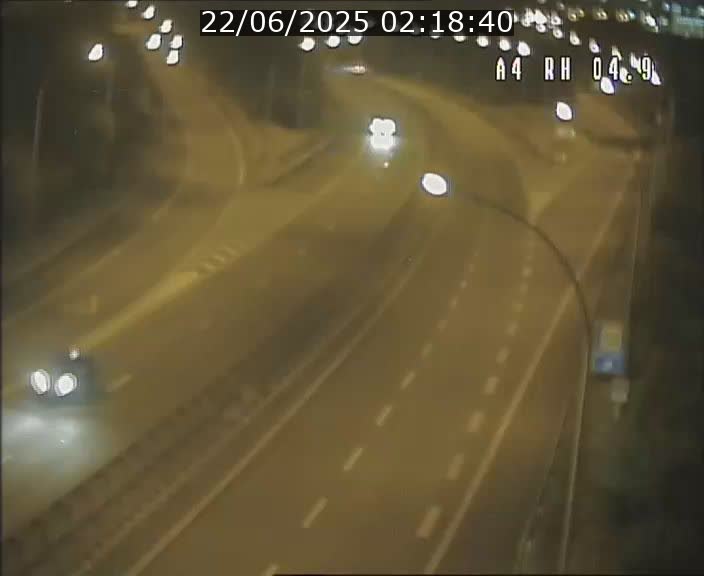 <h2>Traffic live webcam Luxembourg Leudelange - A4 - BK 4.9 - direction Luxembourg</h2>