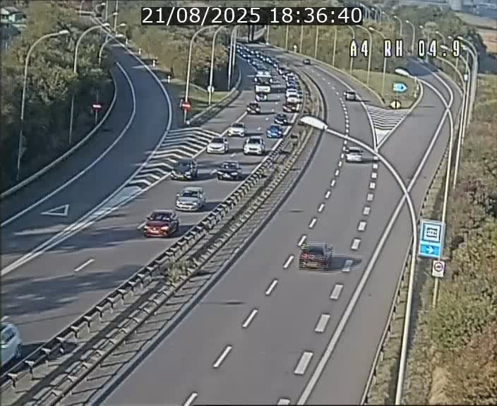 <h2>Traffic live webcam Luxembourg Leudelange - A4 - BK 4.9 - direction Luxembourg</h2>