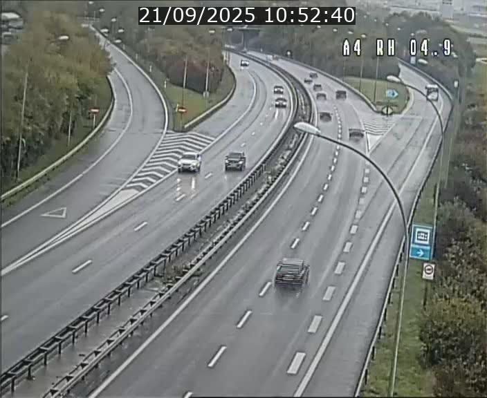 <h2>Traffic live webcam Luxembourg Leudelange - A4 - BK 4.9 - direction Luxembourg</h2>