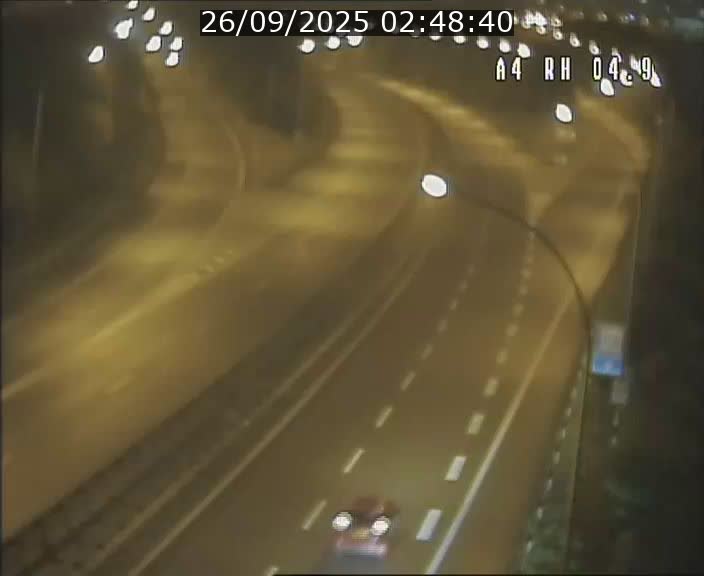 <h2>Traffic live webcam Luxembourg Leudelange - A4 - BK 4.9 - direction Luxembourg</h2>