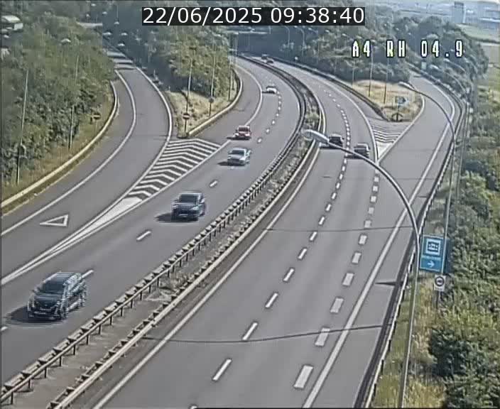 <h2>Traffic live webcam Luxembourg Leudelange - A4 - BK 4.9 - direction Luxembourg</h2>