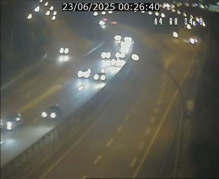 <h2>Traffic live webcam Luxembourg Leudelange - A4 - BK 4.9 - direction Luxembourg</h2>