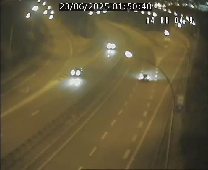 <h2>Traffic live webcam Luxembourg Leudelange - A4 - BK 4.9 - direction Luxembourg</h2>