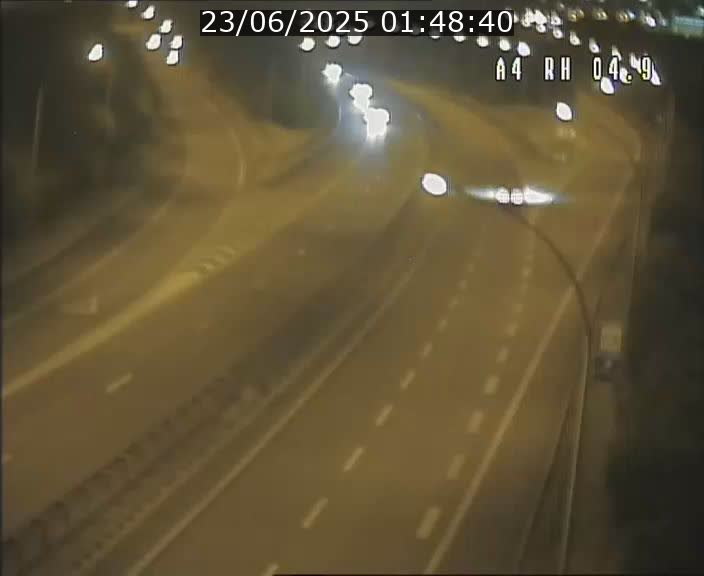 <h2>Traffic live webcam Luxembourg Leudelange - A4 - BK 4.9 - direction Luxembourg</h2>