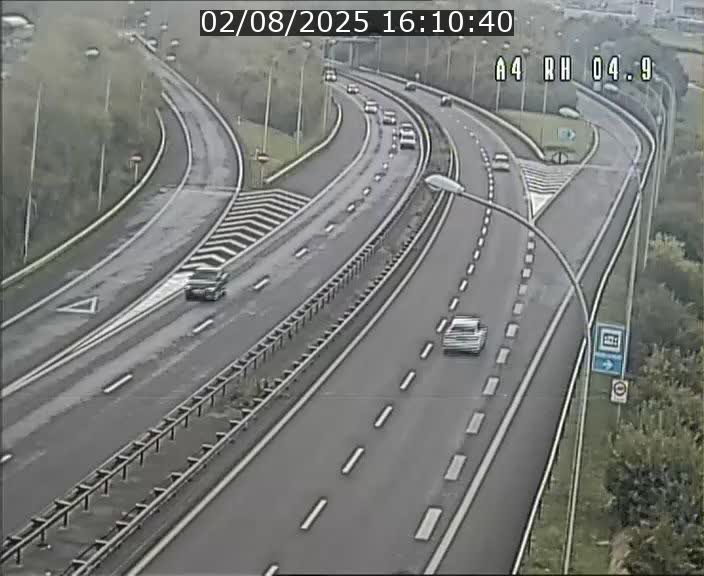 <h2>Traffic live webcam Luxembourg Leudelange - A4 - BK 4.9 - direction Luxembourg</h2>