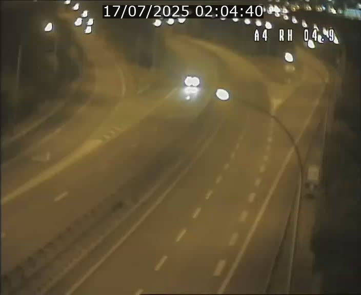 <h2>Traffic live webcam Luxembourg Leudelange - A4 - BK 4.9 - direction Luxembourg</h2>